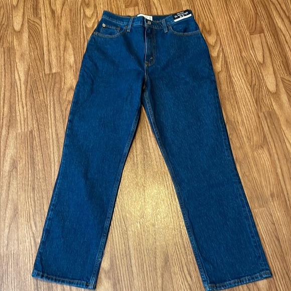 NWT Abercrombie & Fitch Ultra High Rise 90’s Straight Curve Love Jeans - Picture 2 of 7